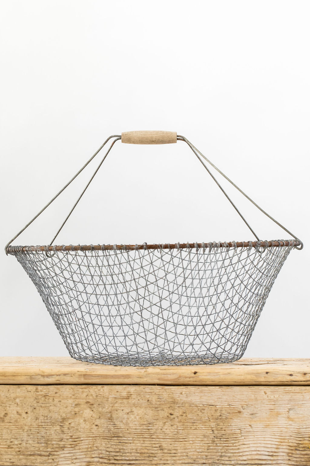 Round Wire Gathering Basket