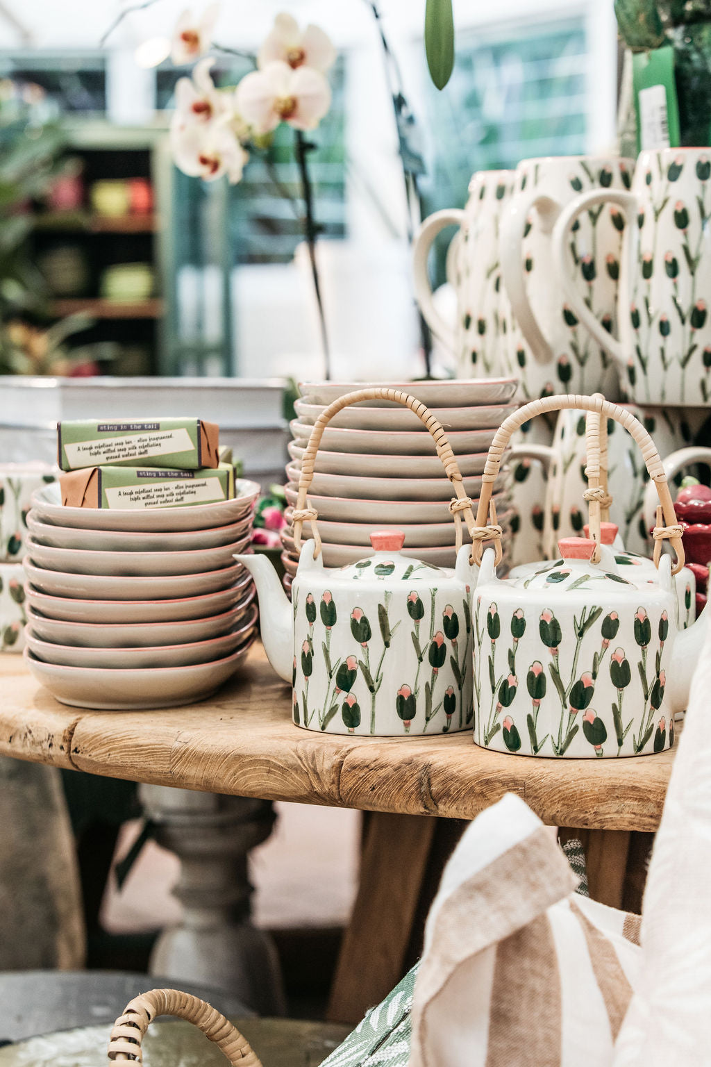 The Palms Teapot